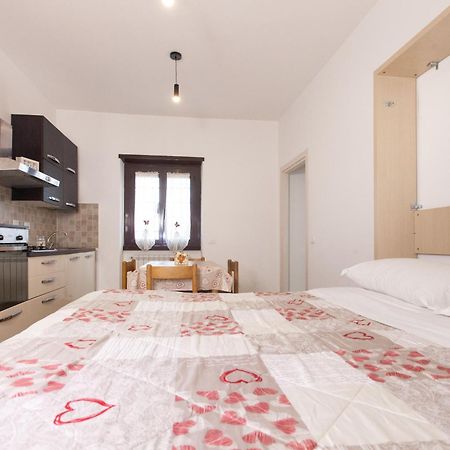 Alloggio Turistico A Casa Di Paoletto Fiumicino Extérieur photo